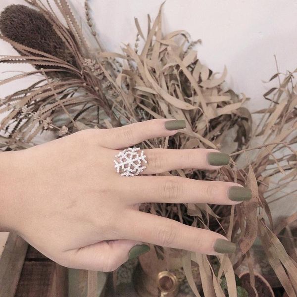 cluster rings 925 sterling silver resizable opening for women hollow zircon snowflakes sweet cute girl jewelry christmas, Golden;silver
cluster rings 925 sterling silver resizable opening for women hollow zircon snowflakes sweet cute girl jewelry christmas, Golden;silver