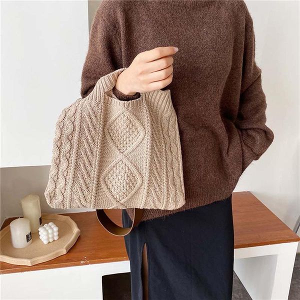 evening bags vintage knitted shoulder bag criss cross female pu leather strap crossbody teenager korean fashion retro woolen handbag
evening bags vintage knitted shoulder bag criss cross female pu leather strap crossbody teenager korean fashion retro woolen handbag