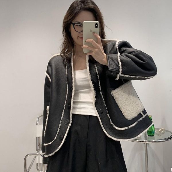 women's fur & faux double-faced sheep wool shearling female jacket with single v neckline sheasted real short skin warm outerwear, Black
women's fur & faux double-faced sheep wool shearling female jacket with single v neckline sheasted real short skin warm outerwear, Black