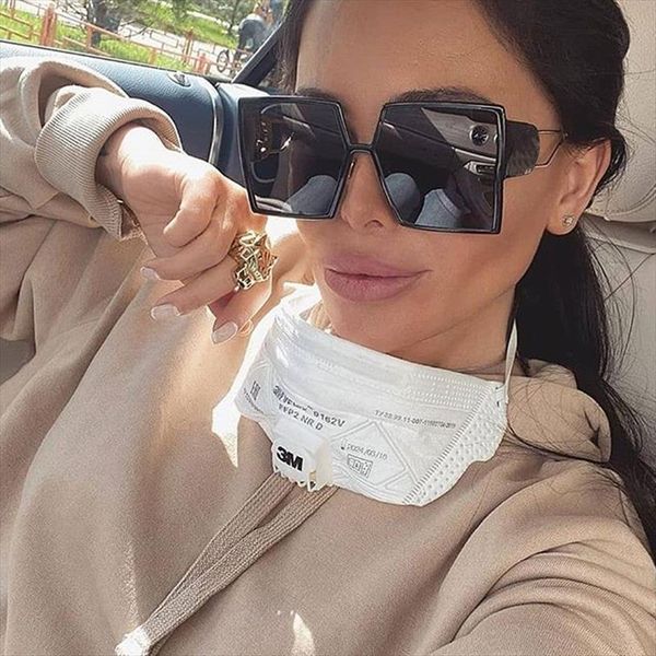 brand sunglasses for women vintage oversized black square alloy sun glasses female hollow out gradient shades, White;black
brand sunglasses for women vintage oversized black square alloy sun glasses female hollow out gradient shades, White;black