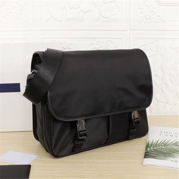 design hand men's nylon small waterproof diagonal men's black zipper business bag
design hand men's nylon small waterproof diagonal men's black zipper business bag