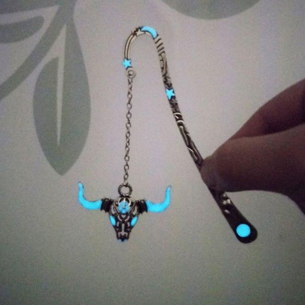 bookmark bull demon domineering cow head pendant retro luminous metal stars moon engraving pattern elegant beautiful
bookmark bull demon domineering cow head pendant retro luminous metal stars moon engraving pattern elegant beautiful