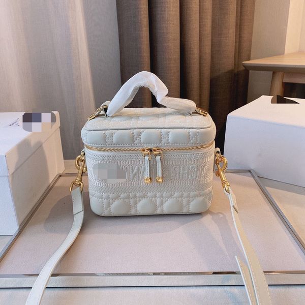 box, handbag christian 2021 new make-up rhombic chain hand messenger bag, fashionable women's bag, friction cattle leatherlwi2
box, handbag christian 2021 new make-up rhombic chain hand messenger bag, fashionable women's bag, friction cattle leatherlwi2