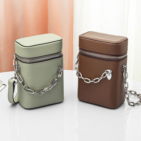 70% off design hand leather women's 2021 new bucket single shoulder small chain mobile phone bag mini bag niche design bgqp, Red;black
70% off design hand leather women's 2021 new bucket single shoulder small chain mobile phone bag mini bag niche design bgqp, Red;black