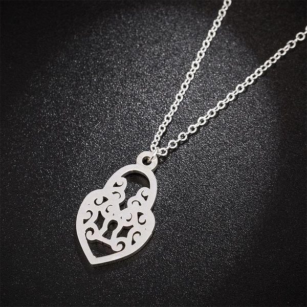 pendant necklaces wholesale 2021 necklace women stainless steel simple retro carved lock gold chains gifts for woman collarbone, Silver
pendant necklaces wholesale 2021 necklace women stainless steel simple retro carved lock gold chains gifts for woman collarbone, Silver