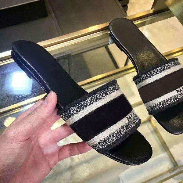 luxury designer leather ladies sandals summer flat slipper fashion beach woman big head slipper rainbow letters slippers 35-42, Black
luxury designer leather ladies sandals summer flat slipper fashion beach woman big head slipper rainbow letters slippers 35-42, Black