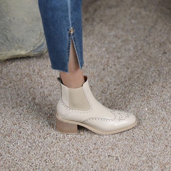 boots handcraft natural leather chelsae woman chunky block heels british england laser cut hollow out brogue shoe 40, Black
boots handcraft natural leather chelsae woman chunky block heels british england laser cut hollow out brogue shoe 40, Black