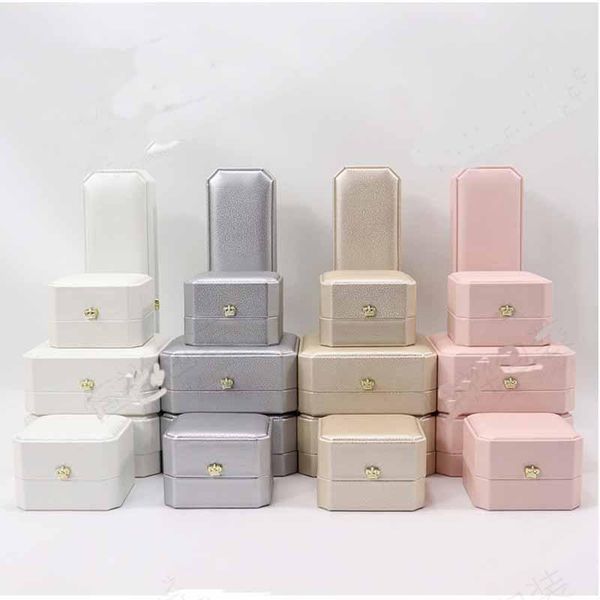 1pcs multi size fashion star pu leather jewelry box creative ring bracelet necklace packing wholesale gift wrap
1pcs multi size fashion star pu leather jewelry box creative ring bracelet necklace packing wholesale gift wrap