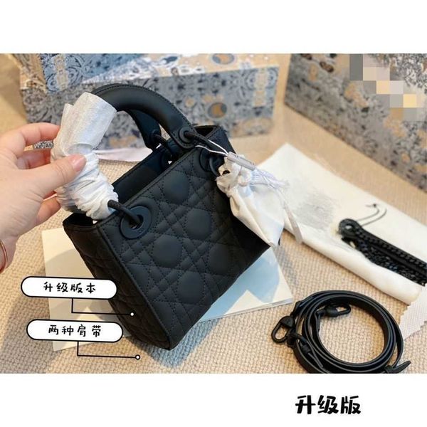 21 new princess diana single shoulder cross carry frosted cow leather three lattice mini chain diamond embroidery zly zly
21 new princess diana single shoulder cross carry frosted cow leather three lattice mini chain diamond embroidery zly zly