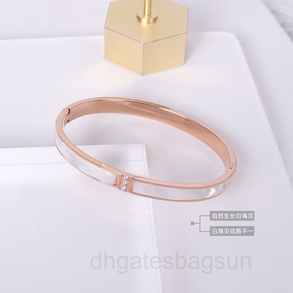 french vibrato sells three dripping oil shells and bracelet c, diamond ring, tiktok rose gold, no fading. ksz1, Black
french vibrato sells three dripping oil shells and bracelet c, diamond ring, tiktok rose gold, no fading. ksz1, Black