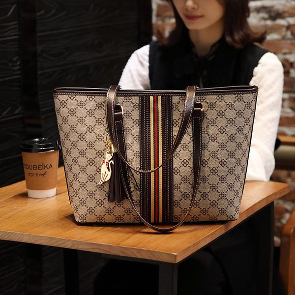 evening bags brand designer women single shoulder bag large capacity tassel bucket handbag pvc leather flower shopping totes
evening bags brand designer women single shoulder bag large capacity tassel bucket handbag pvc leather flower shopping totes