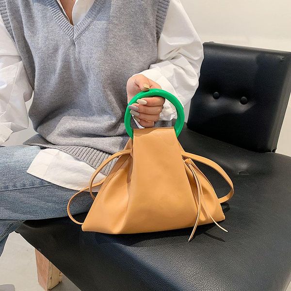 evening bags pu leather triangle shape tote bag 2021 purse and handbags women's ladies shoulder hand for women beige white black
evening bags pu leather triangle shape tote bag 2021 purse and handbags women's ladies shoulder hand for women beige white black