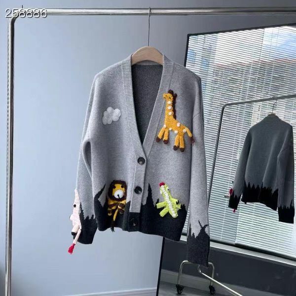 women's knits & tees runway fashion women sweater 2021 autumn v-neck long sleeve embroidery knitted cashmere cardigan, White
women's knits & tees runway fashion women sweater 2021 autumn v-neck long sleeve embroidery knitted cashmere cardigan, White