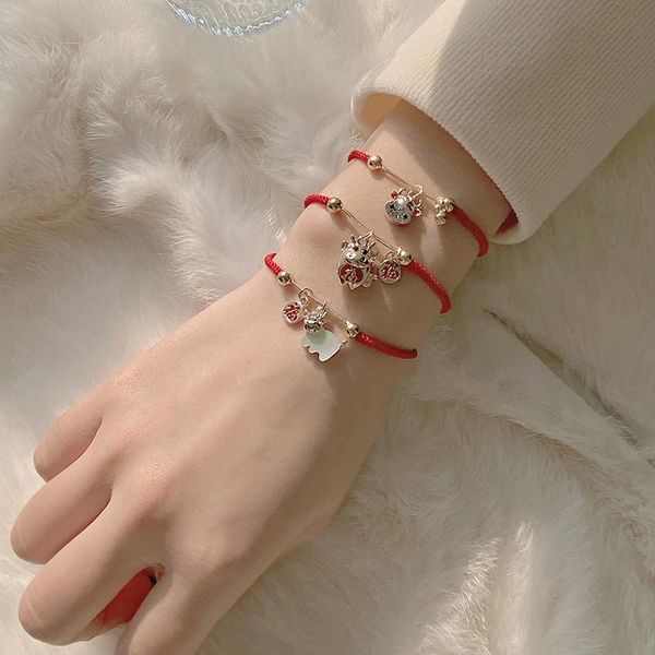 charm bracelets the of ox this animal year red rope bracelet ins special-interest design carrying strap friend gift ornament, Golden;silver
charm bracelets the of ox this animal year red rope bracelet ins special-interest design carrying strap friend gift ornament, Golden;silver