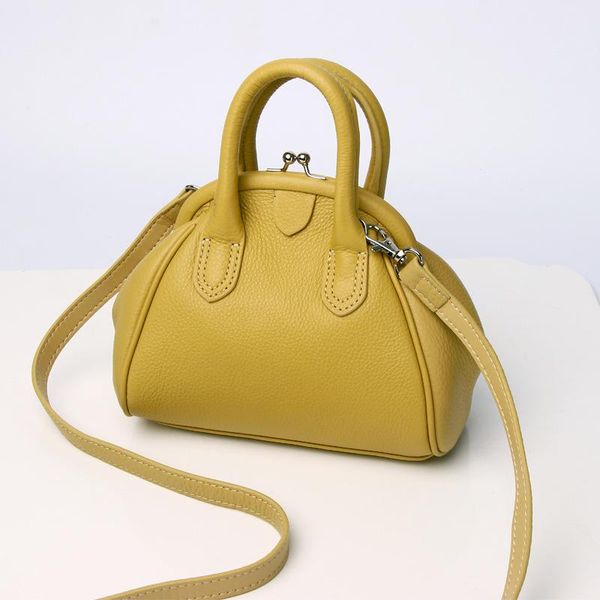 fashion genuine leather luxury handbags women bags designer 2021 messenger small crossbody bag totes
fashion genuine leather luxury handbags women bags designer 2021 messenger small crossbody bag totes