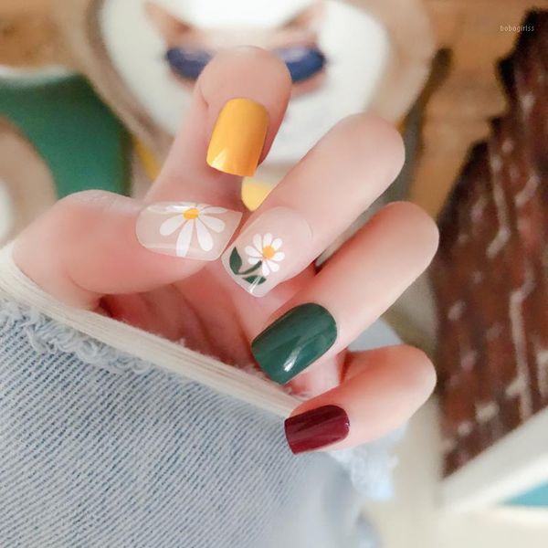 24pcs detachable false nail artificial tips set full cover for short decoration press on nails art fake extension with glue1, Red;gold
24pcs detachable false nail artificial tips set full cover for short decoration press on nails art fake extension with glue1, Red;gold