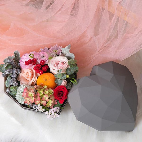 diamond heart flower box shaped love acrylic transparent preserved rose hand gift wedding wrap
diamond heart flower box shaped love acrylic transparent preserved rose hand gift wedding wrap