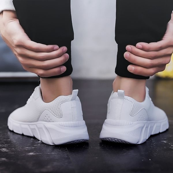 2021 arrival running shoes sports men women super light breathable mesh tennis outdoor sneakers big size 39-47 y-w705
2021 arrival running shoes sports men women super light breathable mesh tennis outdoor sneakers big size 39-47 y-w705