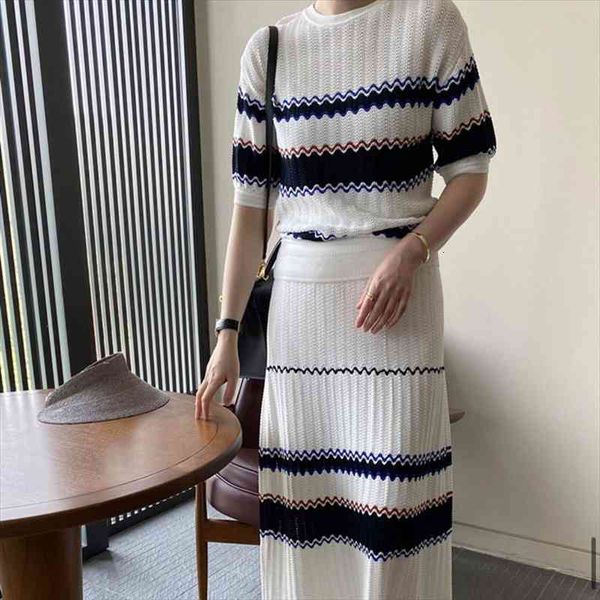 autumn striped hit color knitted two piece set women o neck half sleeve pullover high waist maxi skirts elegant, Gray
autumn striped hit color knitted two piece set women o neck half sleeve pullover high waist maxi skirts elegant, Gray