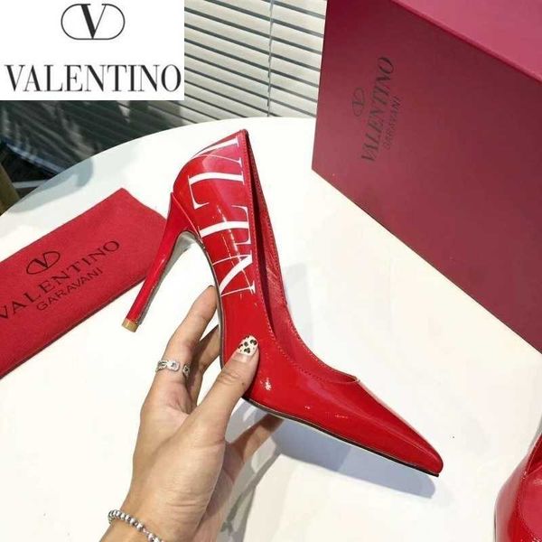 designer luxury brand women high heels sandals slippers mules slides pumps loafers ballerinas sneakers dress shoes iqlc, Black;white
designer luxury brand women high heels sandals slippers mules slides pumps loafers ballerinas sneakers dress shoes iqlc, Black;white