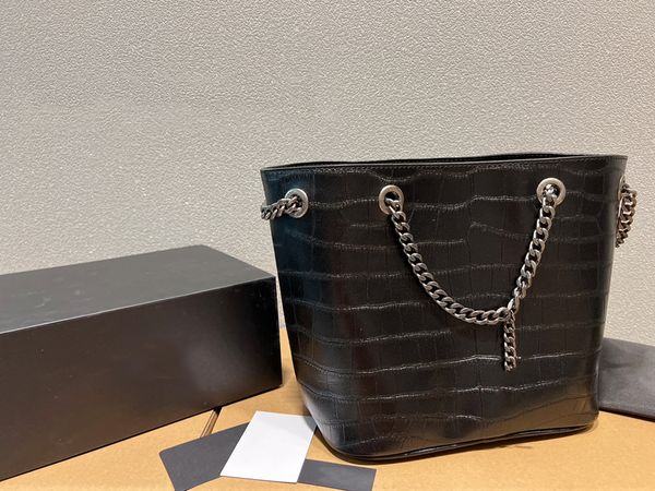 2022 luxury designer ladies handbag large capacity shopping bag fashion composite shoulder bag
2022 luxury designer ladies handbag large capacity shopping bag fashion composite shoulder bag