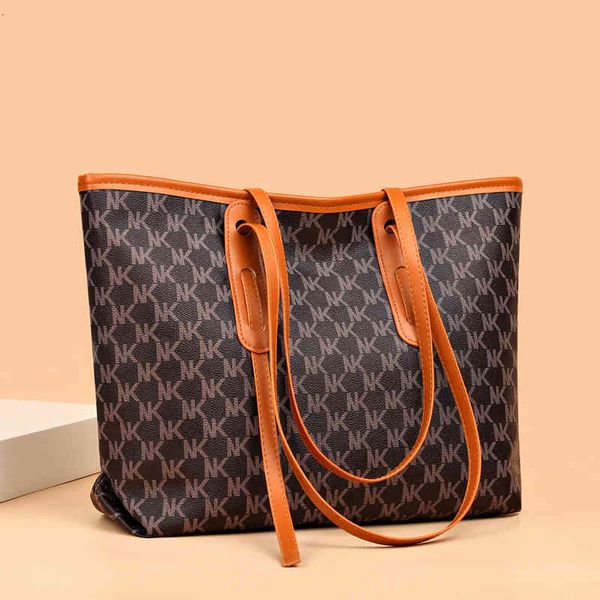 handbags bag women 2021 fashion high-grade single shoulder versatile high-capacity net red tote, Black;red
handbags bag women 2021 fashion high-grade single shoulder versatile high-capacity net red tote, Black;red