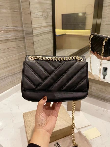 2021 high-quality handbags luxury women's bags classic diamond check leather fashion cross-body shoulder bag
2021 high-quality handbags luxury women's bags classic diamond check leather fashion cross-body shoulder bag