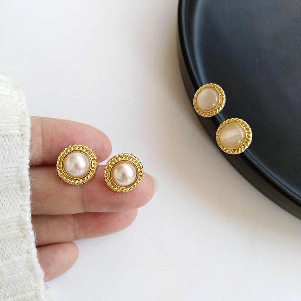 stud 2021 korean elegant retro simulated pearl earring round opal earrings for women pierced fashion jewelry girl party gift, Golden;silver
stud 2021 korean elegant retro simulated pearl earring round opal earrings for women pierced fashion jewelry girl party gift, Golden;silver