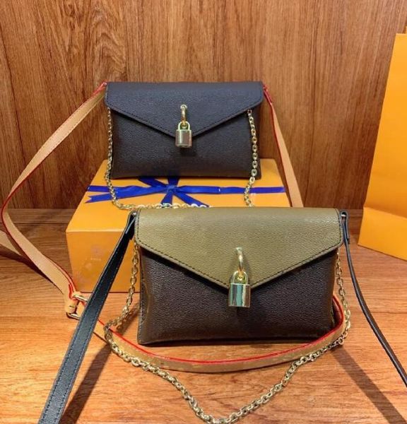 2021 retro alphabet designer messenger bags fashion lady temperament underarm bag chain one shoulder handbag
2021 retro alphabet designer messenger bags fashion lady temperament underarm bag chain one shoulder handbag