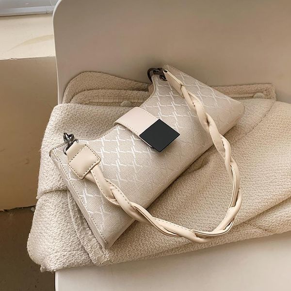shoulder bags niche design bag 2021 fashion women's all-match crossbody underarm dual-use width: 24cm
shoulder bags niche design bag 2021 fashion women's all-match crossbody underarm dual-use width: 24cm