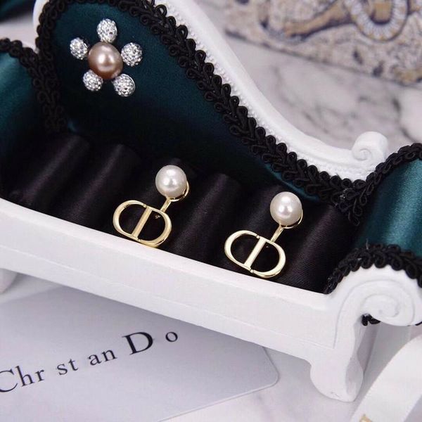 70% off outlet online family new fashion trend letter pearl female net red silver needle earrings, Golden
70% off outlet online family new fashion trend letter pearl female net red silver needle earrings, Golden