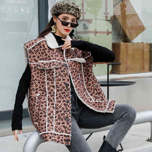 more size in the sleeveless fashion jacket fall and winter released lamb velvet women's waistcoat, Black;brown
more size in the sleeveless fashion jacket fall and winter released lamb velvet women's waistcoat, Black;brown