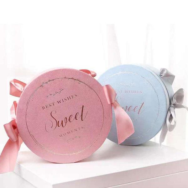 mulit size decorative paper gift box with ribbon handle packing candy birthday gifts bowknot decoration supplies wrap
mulit size decorative paper gift box with ribbon handle packing candy birthday gifts bowknot decoration supplies wrap