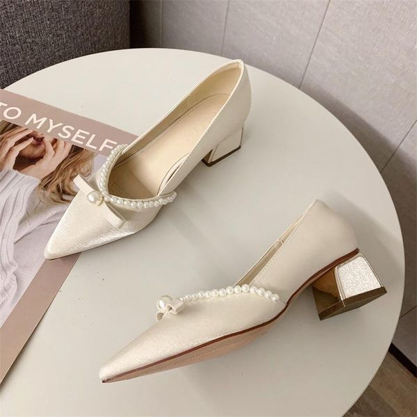 dress shoes 2021 pearl bow knot heels female korean black thick and pointed high retro wine red satin wedding
dress shoes 2021 pearl bow knot heels female korean black thick and pointed high retro wine red satin wedding