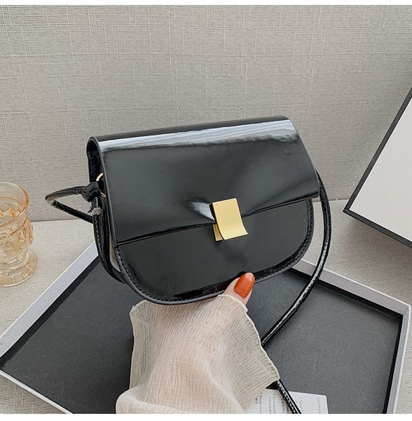 trend female new bag 2021 spring solid western simple messenger red bright saddle color fashion bread net tcxir
trend female new bag 2021 spring solid western simple messenger red bright saddle color fashion bread net tcxir