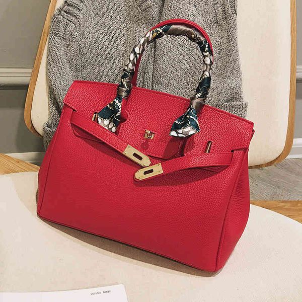 wedding bridal women's large capacity 2021 new advanced red temperament one shoulder handbag
wedding bridal women's large capacity 2021 new advanced red temperament one shoulder handbag