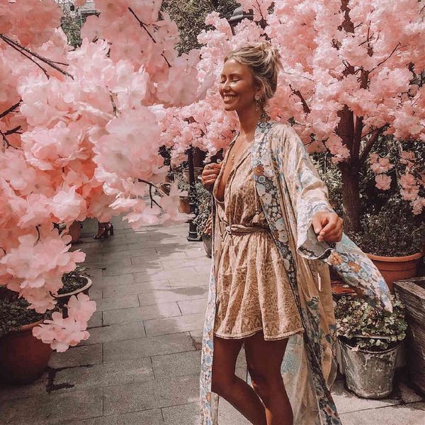 bohemian printed summer beach wear clothing long kimono cardigan plus size cotton tunic women and blouse shirts a138 210416, White;black
bohemian printed summer beach wear clothing long kimono cardigan plus size cotton tunic women and blouse shirts a138 210416, White;black