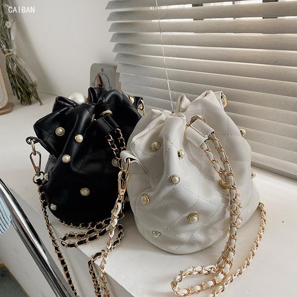 cross body lattice pearl drawstring bucket bag 2021 summer quality pu leather women's designer handbag chain shoulder messenger
cross body lattice pearl drawstring bucket bag 2021 summer quality pu leather women's designer handbag chain shoulder messenger