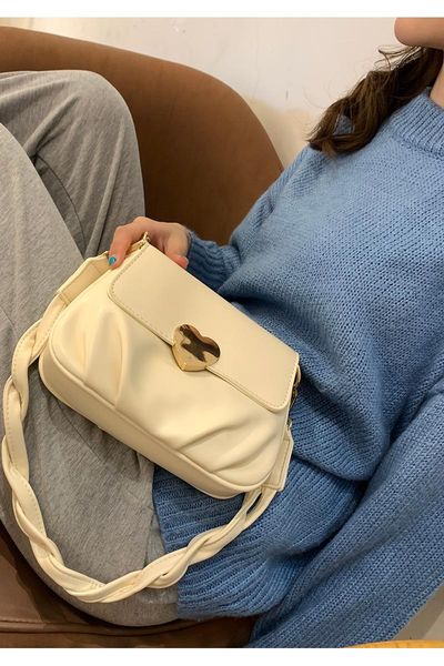 evening bags women's shoulder bag heart hasp pleated clamshell-type luxury leather handbags wholesale 2021 elegant fashion female
evening bags women's shoulder bag heart hasp pleated clamshell-type luxury leather handbags wholesale 2021 elegant fashion female
