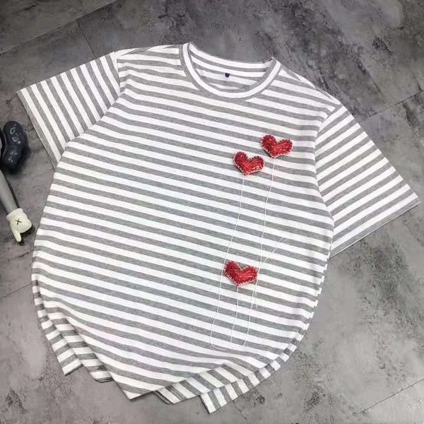 high version 21 spring and summer new splicing 3d heart simple korean fashion grey stripe casual couple short sleeves, White
high version 21 spring and summer new splicing 3d heart simple korean fashion grey stripe casual couple short sleeves, White