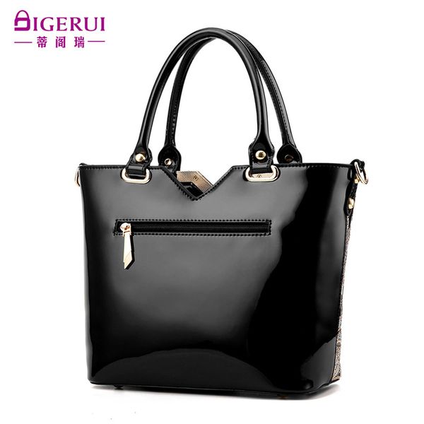 new and european 2020 female fashion black bag bright shoulder leather portable foreign trade shou embroidered luggage ameri efakr
new and european 2020 female fashion black bag bright shoulder leather portable foreign trade shou embroidered luggage ameri efakr