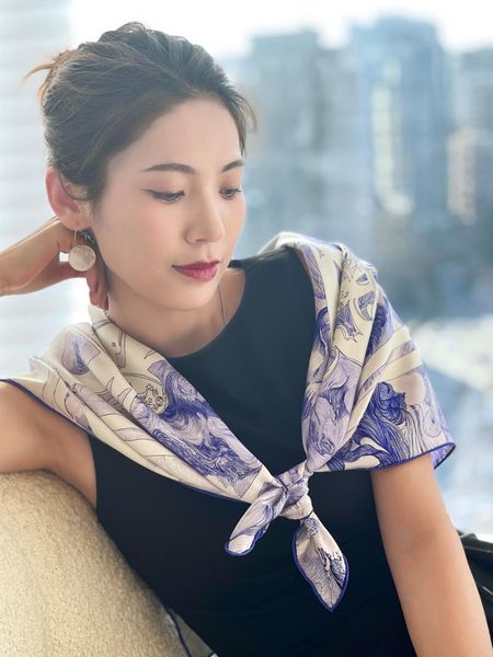 scarves 100 pure mulberry silk scarf hand rolled edges 90*90cm designer square twill foulard 90, Blue;gray
scarves 100 pure mulberry silk scarf hand rolled edges 90*90cm designer square twill foulard 90, Blue;gray