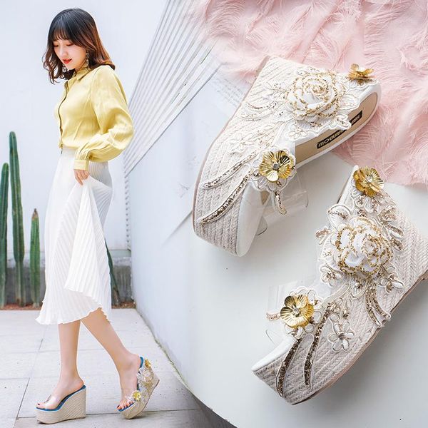shoes woman 2021 on a wedge slippers heels low flower platform high summer fabric slides plastic basic pu floral, Black
shoes woman 2021 on a wedge slippers heels low flower platform high summer fabric slides plastic basic pu floral, Black