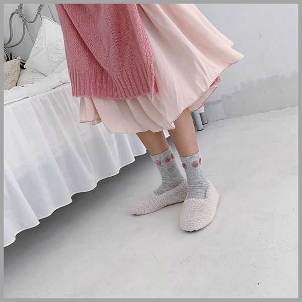 veet rabbit wool children' autumn and winter thickened warm pure color medium tube korean pile socks, Red;black
veet rabbit wool children' autumn and winter thickened warm pure color medium tube korean pile socks, Red;black