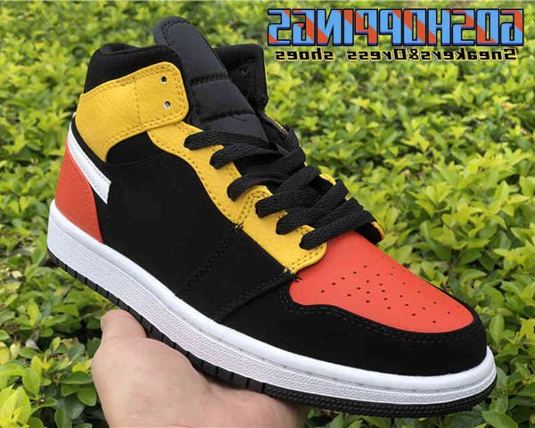 male female basketball shoes unc joint designed classic chicago 1 antiskid and abrasion black yellow sneakers casual shoe{category}
male female basketball shoes unc joint designed classic chicago 1 antiskid and abrasion black yellow sneakers casual shoe{category}