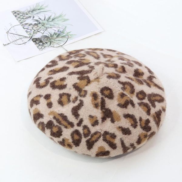berets autumn winter leopard wool beret korean version warm painter hat vintage art pumpkin, Blue;gray
berets autumn winter leopard wool beret korean version warm painter hat vintage art pumpkin, Blue;gray