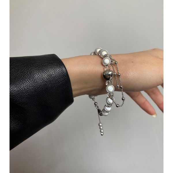 chokers ins unique design reflective pearl women's bracelet simple fashion necklace same style clavicle chain charm jewelry party gift, Golden;silver
chokers ins unique design reflective pearl women's bracelet simple fashion necklace same style clavicle chain charm jewelry party gift, Golden;silver