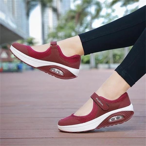 new fashion women sandals spring and summer breathable comfortable female platform shoes solid color waterproof girls flat shoes, Black
new fashion women sandals spring and summer breathable comfortable female platform shoes solid color waterproof girls flat shoes, Black