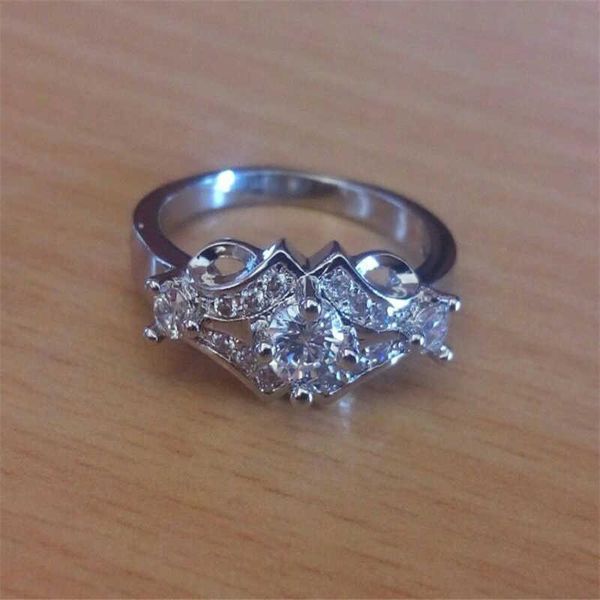 wedding rings exquisite white silver color band ring women fashion size 6 7 8 9, Slivery;golden
wedding rings exquisite white silver color band ring women fashion size 6 7 8 9, Slivery;golden
