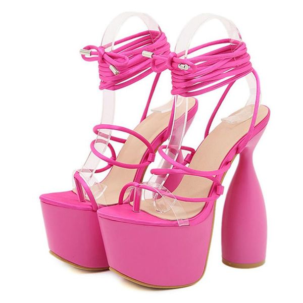 sandals 2022 strange high heels women black cross strap sandal fashion clip toe ankle lace up platform chunky shoes pumps
sandals 2022 strange high heels women black cross strap sandal fashion clip toe ankle lace up platform chunky shoes pumps